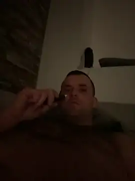 Snapshot of MateoKimiBi chatting on February 15, 2025, 3:52 am MateoKimiBi online show from February 15, 2025, 3:52 am