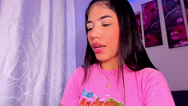 Alissarhys26 online show from December 9, 2024, 2:24 am