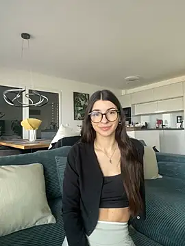 Wildberry  online show from March 18, 2026, 9:12 am