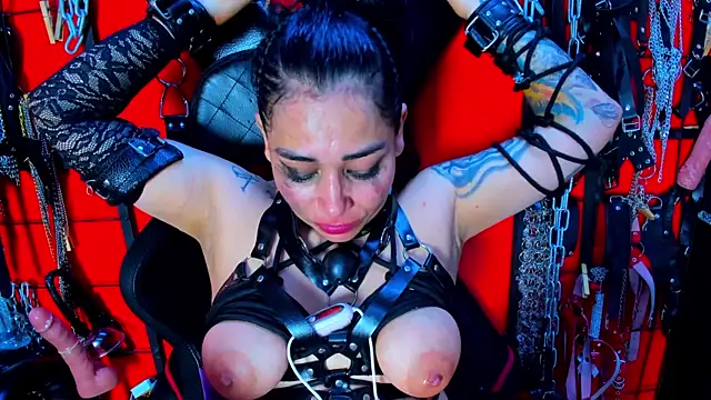 sadistic aradia online show from January 18, 2025, 11:43 am