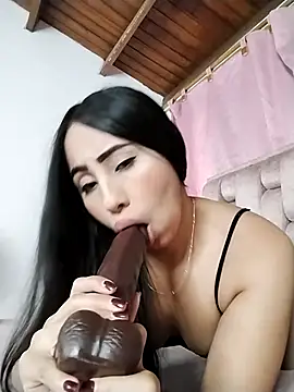 Emma Evelyn online show from January 13, 2026, 8:14 pm