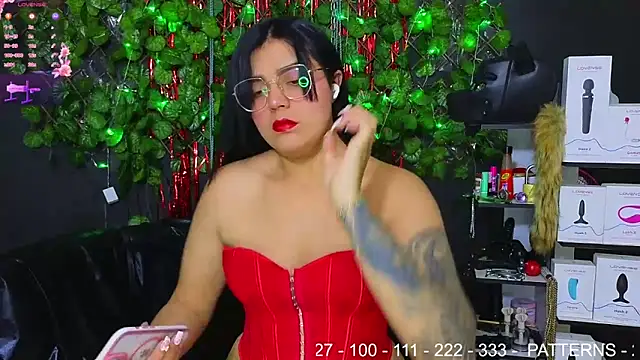 Snapshot of Sweett_Mollyy chatting on February 18, 2026, 11:22 pm Sweett Mollyy online show from February 18, 2026, 11:22 pm