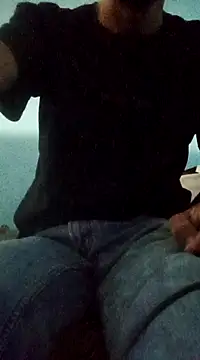 Snapshot of Leonul chatting on March 22, 2025, 6:11 am Leonul online show from March 22, 2025, 6:11 am