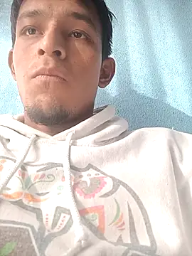 Snapshot of Leonul chatting on December 17, 2025, 10:05 pm Leonul online show from December 17, 2025, 10:05 pm