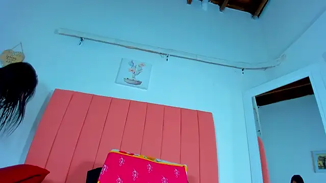 valen rose0 online show from December 28, 2024, 3:15 pm