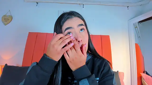 valen rose0 online show from September 15, 2025, 12:16 pm