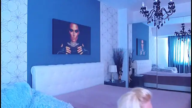 Snapshot of MaryMatiss chatting on September 25, 2025, 10:52 am MaryMatiss online show from September 25, 2025, 10:52 am