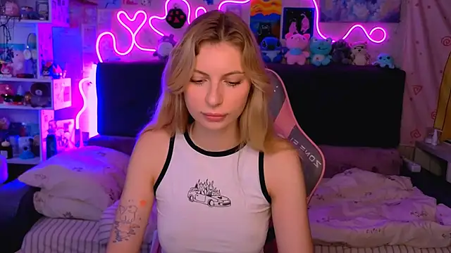 Maria Hunt online show from November 7, 2025, 4:56 am