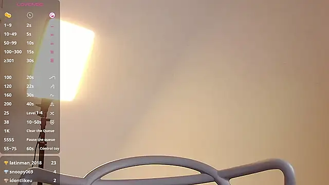 littleebluee online show from February 27, 2025, 9:11 am