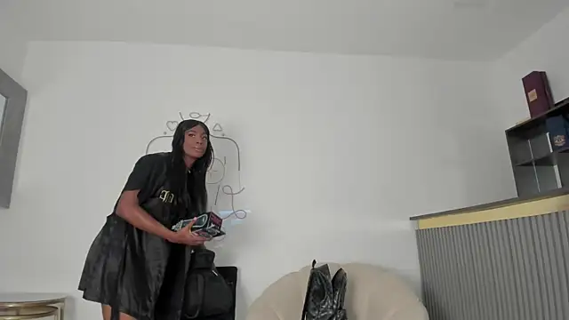 Vero Lodge online show from October 3, 2025, 1:08 pm