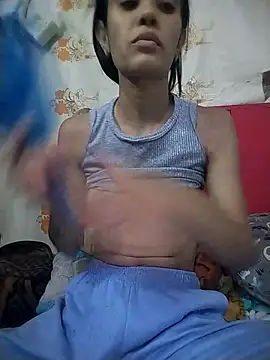 The-quee22 online show from October 10, 2025, 7:02 pm