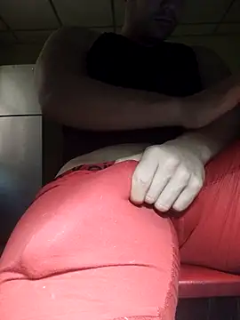 Snapshot of AlexisSpears_ chatting on February 25, 2026, 12:15 pm AlexisSpears online show from February 25, 2026, 12:15 pm