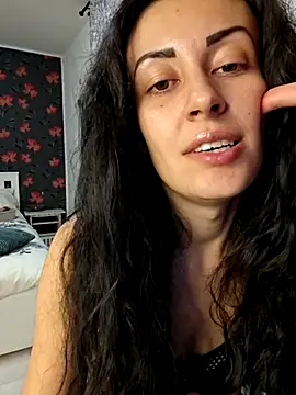 loryyy sexyyy online show from November 24, 2025, 10:20 pm