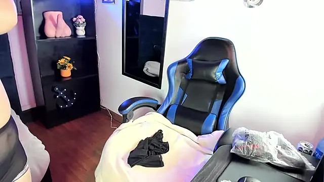 Amy hoy69 online show from September 24, 2025, 2:15 am