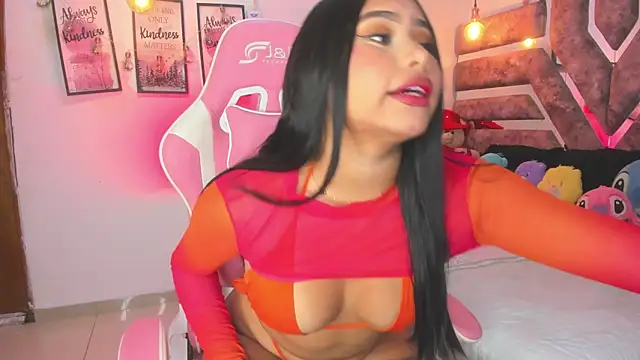 Snapshot of Mia_coxx1 chatting on October 11, 2025, 6:45 am Mia coxx1 online show from October 11, 2025, 6:45 am