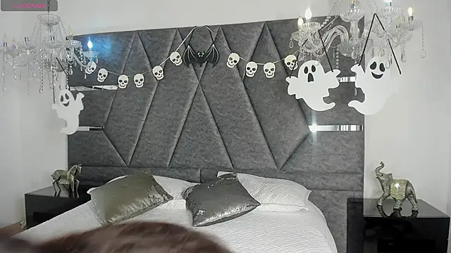 IsabellaGrey19 online show from October 17, 2025, 7:16 pm