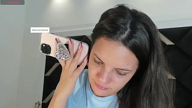 IsabellaGrey19 online show from December 2, 2025, 7:31 pm