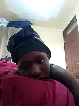 Snapshot of Adaline-Paris chatting on February 23, 2026, 7:50 am Adaline-Paris online show from February 23, 2026, 7:50 am