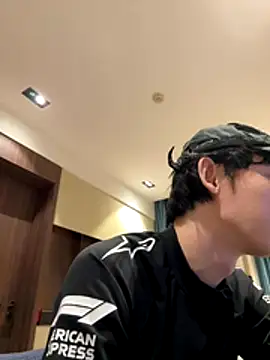 Snapshot of 1a1a1alll chatting on November 12, 2025, 3:12 pm 1a1a1alll online show from November 12, 2025, 3:12 pm