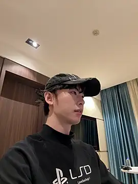 Snapshot of 1a1a1alll chatting on December 5, 2025, 2:25 pm 1a1a1alll online show from December 5, 2025, 2:25 pm