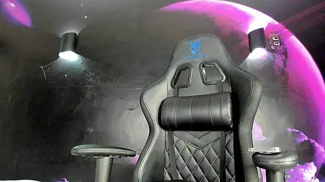 Snapshot of Lau_Beauty chatting on January 24, 2025, 8:54 pm Lau Beauty online show from January 24, 2025, 8:54 pm