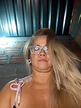 natally ross21 online show from October 5, 2025, 3:38 am