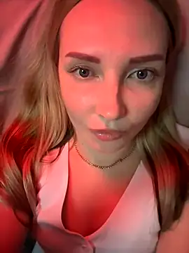 Snapshot of Aleksandrakis chatting on October 29, 2025, 9:38 pm Aleksandrakis online show from October 29, 2025, 9:38 pm