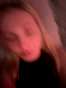 Snapshot of Aleksandrakis chatting on December 16, 2025, 8:47 pm Aleksandrakis online show from December 16, 2025, 8:47 pm