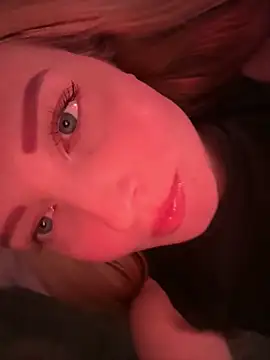 Snapshot of Aleksandrakis chatting on December 19, 2025, 12:34 pm Aleksandrakis online show from December 19, 2025, 12:34 pm