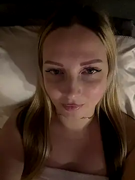 Snapshot of Aleksandrakis chatting on January 6, 2026, 10:12 pm Aleksandrakis online show from January 6, 2026, 10:12 pm