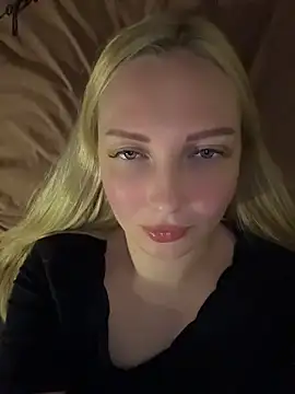 Snapshot of Aleksandrakis chatting on May 27, 2026, 8:06 pm Aleksandrakis online show from May 27, 2026, 8:06 pm