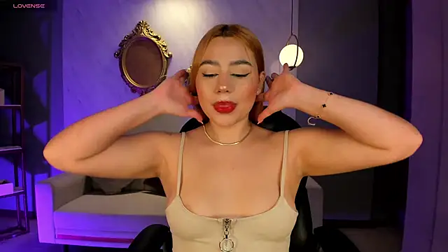 Snapshot of SamanthaKlein_ chatting on October 22, 2025, 3:40 am SamanthaKlein online show from October 22, 2025, 3:40 am