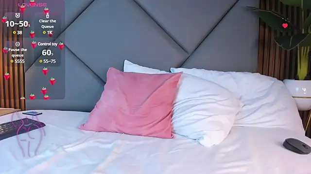 Snapshot of yadira_furlan_ chatting on December 5, 2024, 2:55 pm yadira furlan online show from December 5, 2024, 2:55 pm