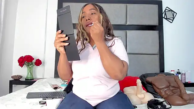 AmbarthSmiith2 online show from December 21, 2025, 4:25 pm