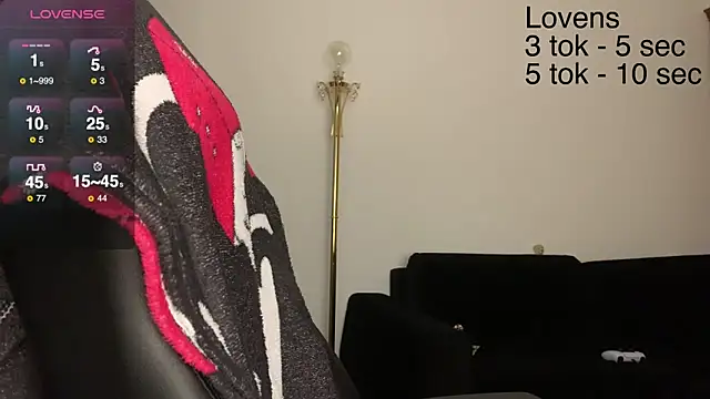 Snapshot of Sexy_Sweets chatting on December 1, 2025, 1:05 pm Sexy Sweets online show from December 1, 2025, 1:05 pm