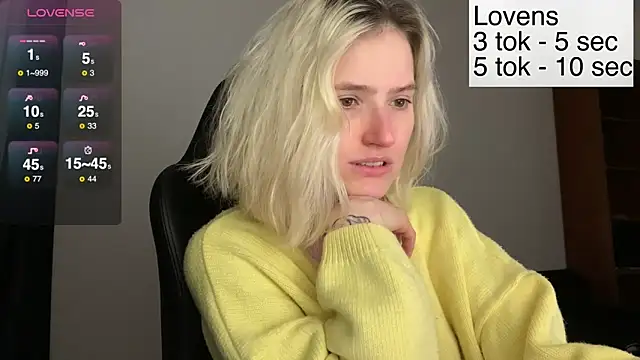 Snapshot of Sexy_Sweets chatting on December 4, 2025, 1:31 pm Sexy Sweets online show from December 4, 2025, 1:31 pm