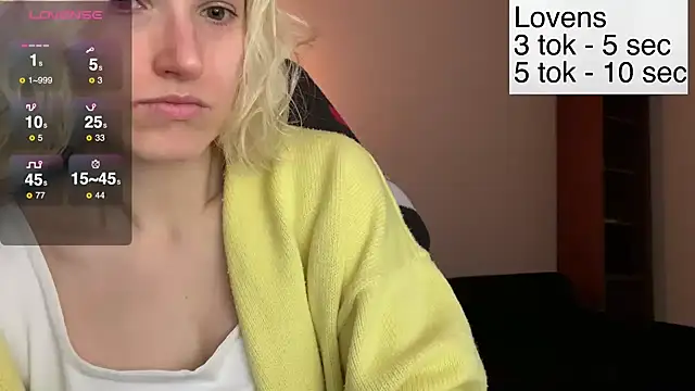 Snapshot of Sexy_Sweets chatting on December 17, 2025, 4:18 am Sexy Sweets online show from December 17, 2025, 4:18 am