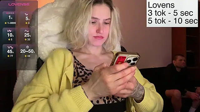 Snapshot of Sexy_Sweets chatting on December 21, 2025, 6:26 pm Sexy Sweets online show from December 21, 2025, 6:26 pm