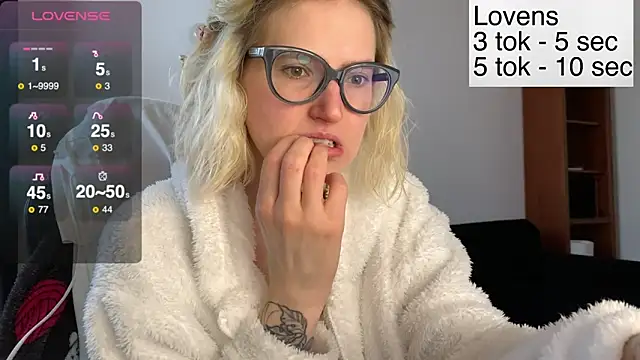 Snapshot of Sexy_Sweets chatting on January 6, 2026, 8:07 am Sexy Sweets online show from January 6, 2026, 8:07 am