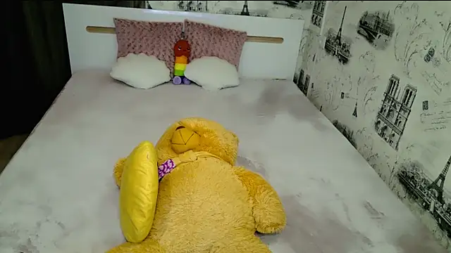 Snapshot of lovely-eyes chatting on January 13, 2026, 9:20 pm lovely-eyes online show from January 13, 2026, 9:20 pm