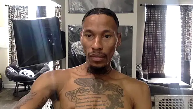 Snapshot of KingDerRico chatting on December 17, 2025, 4:57 pm KingDerRico online show from December 17, 2025, 4:57 pm