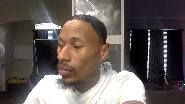 Snapshot of KingDerRico chatting on December 18, 2025, 8:15 pm KingDerRico online show from December 18, 2025, 8:15 pm