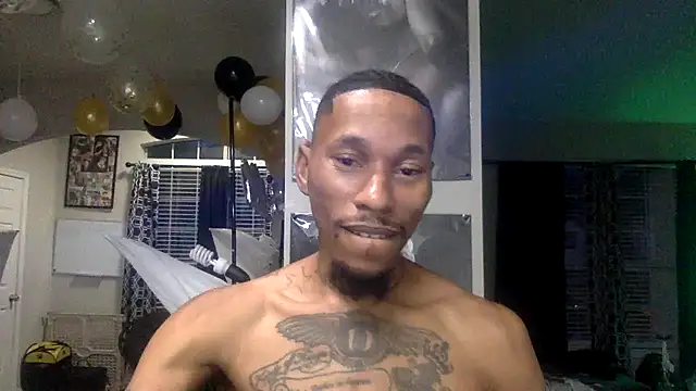 Snapshot of KingDerRico chatting on January 11, 2026, 11:10 pm KingDerRico online show from January 11, 2026, 11:10 pm