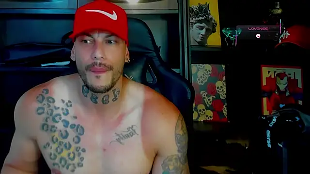 Snapshot of RickG_Oficial chatting on February 12, 2026, 6:25 pm RickG Oficial online show from February 12, 2026, 6:25 pm