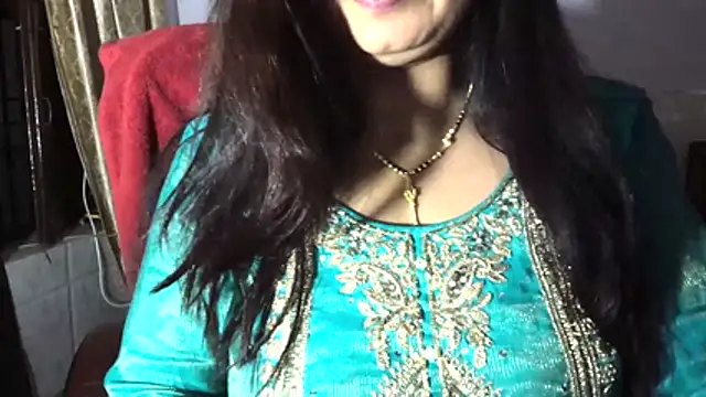 Snapshot of Gulaboo_bhabi chatting on June 3, 2026, 8:03 pm Gulaboo bhabi online show from June 3, 2026, 8:03 pm