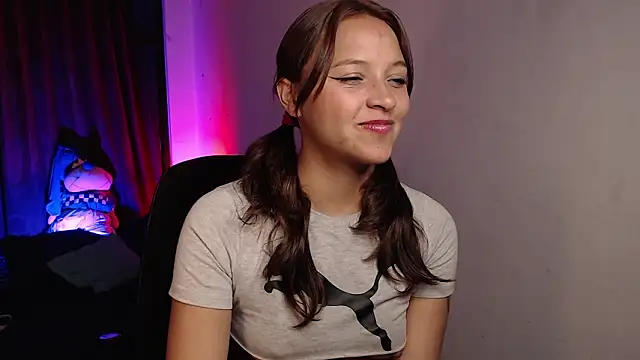 Snapshot of Zoe--khalL chatting on February 11, 2026, 3:33 am Zoe--khalL online show from February 11, 2026, 3:33 am