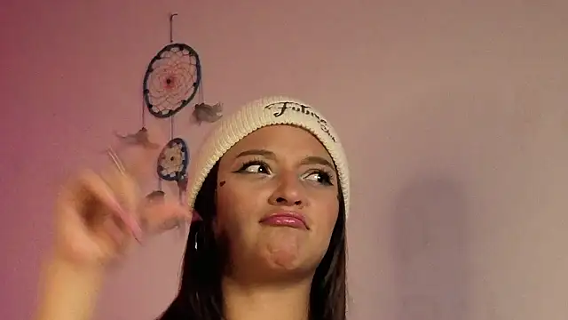 Snapshot of Zoe--khalL chatting on February 17, 2026, 5:04 am Zoe--khalL online show from February 17, 2026, 5:04 am