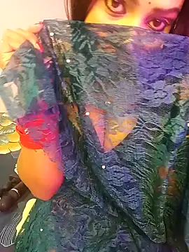 Snapshot of beauty_alina chatting on December 22, 2024, 1:11 pm beauty alina online show from December 22, 2024, 1:11 pm