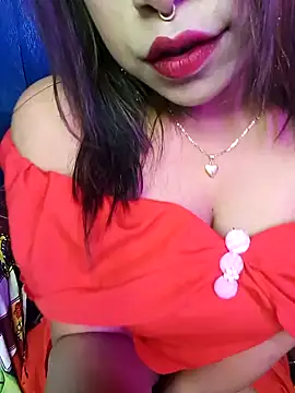 Snapshot of beauty_alina chatting on February 9, 2025, 10:42 am beauty alina online show from February 9, 2025, 10:42 am