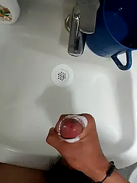 Snapshot of TajhhMoukh chatting on February 24, 2026, 11:36 pm TajhhMoukh online show from February 24, 2026, 11:36 pm